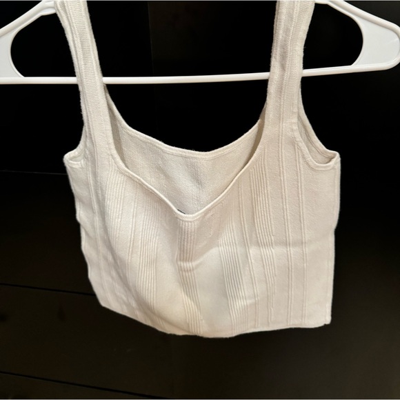 Calvin Klein Cropped Ribbed Tank Top - Picture 2 of 2